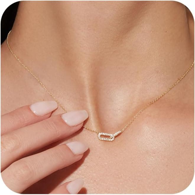 Freekiss Gold Pendant Necklace for Women, Dainty Diamond Necklaces for Women Simple 14K Gold Plated Paperclip Choker Necklaces Cute Minimalist Open Oval Necklaces Gold Jewelry for Women Gifts